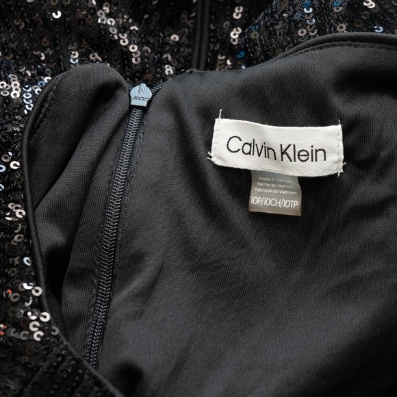 Calvin Klein - Petite Sequin Keyhole Sleeveless Sheath Dress - Picture 4 of 14